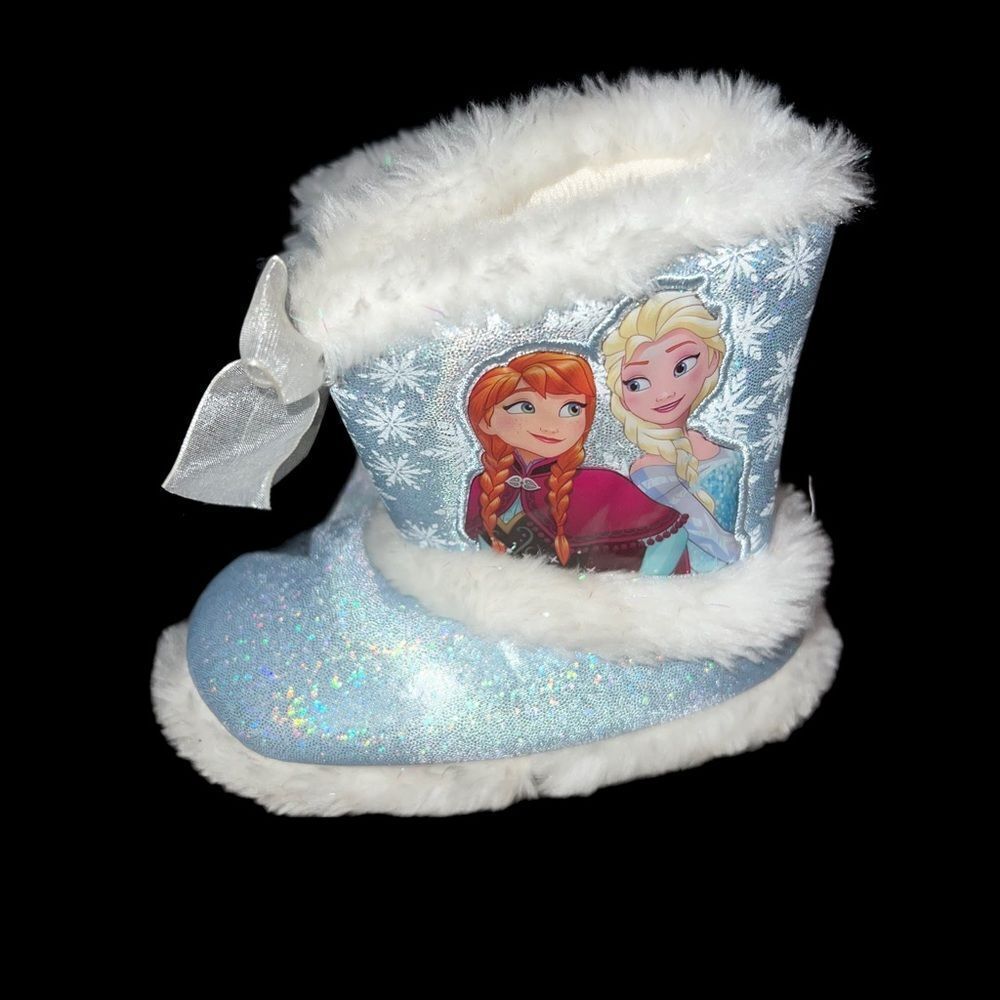 Disney Frozen slippers in blue with faux fur lining girl’s size 7/8